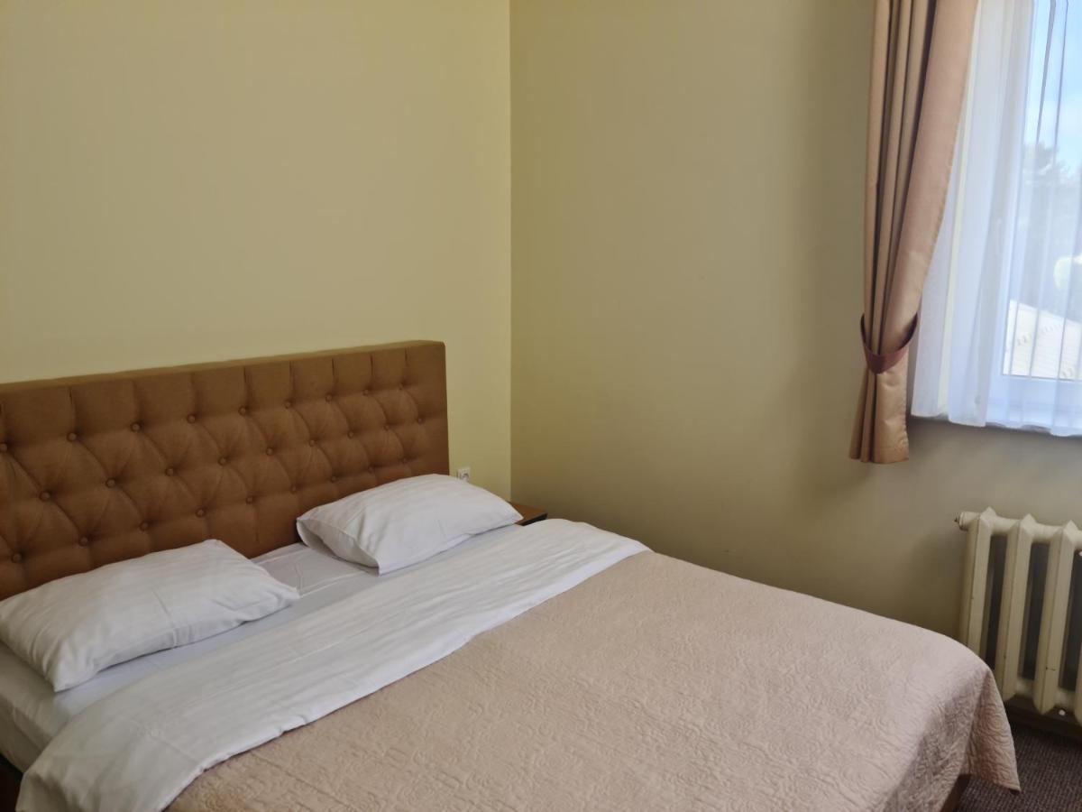 Medziotoju Kiemelis Hotel Palanga Luaran gambar